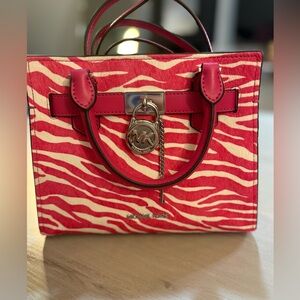 NWT Michael Kors Pink  Zebra Print Hand / Crossbody bag 9.5"x8"